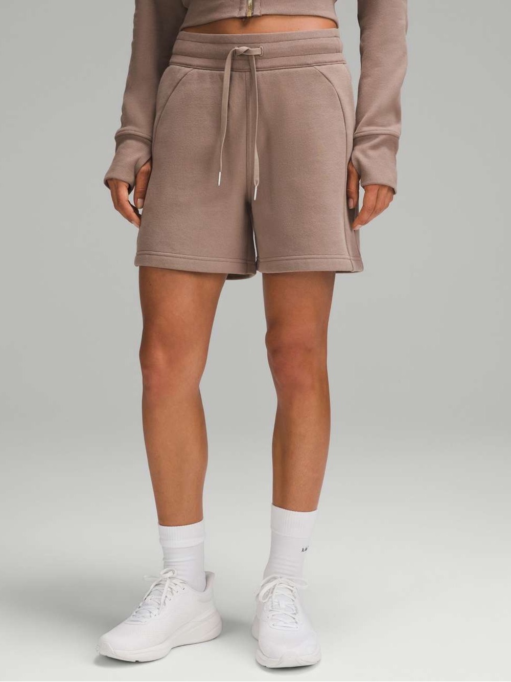 lululemon Scuba High-Rise Short 5” in Taupetastic sz 8